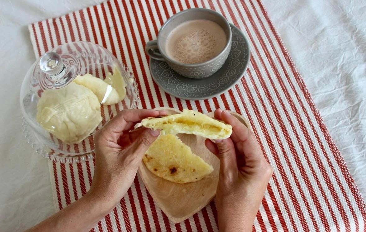 Arepas Rellenas de Queso Momposino